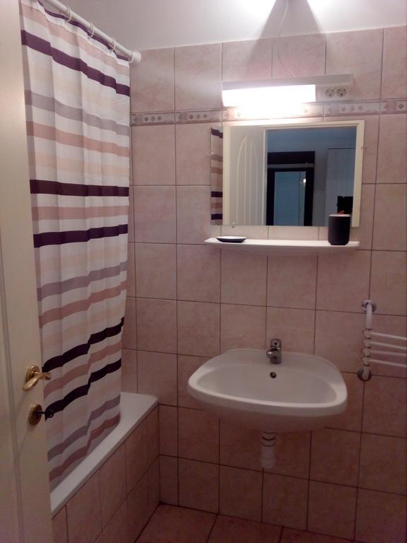 Gobe Apartman Hajdúszoboszló Exterior foto