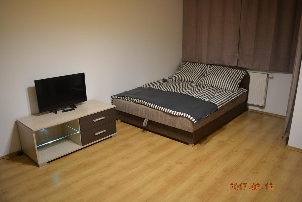 Gobe Apartman Hajdúszoboszló Exterior foto