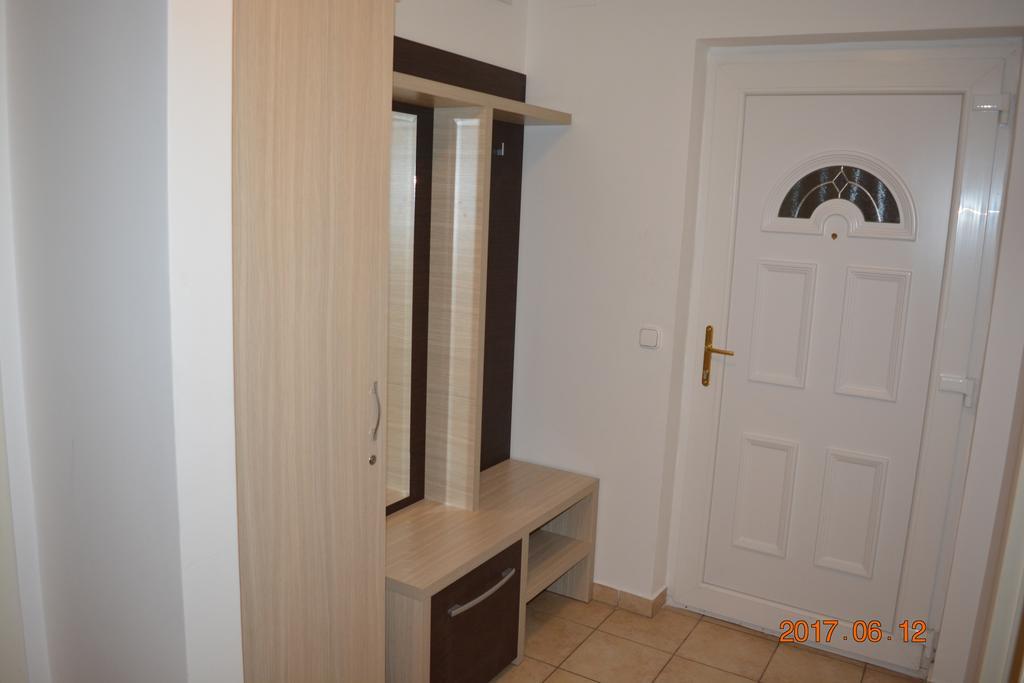 Gobe Apartman Hajdúszoboszló Exterior foto
